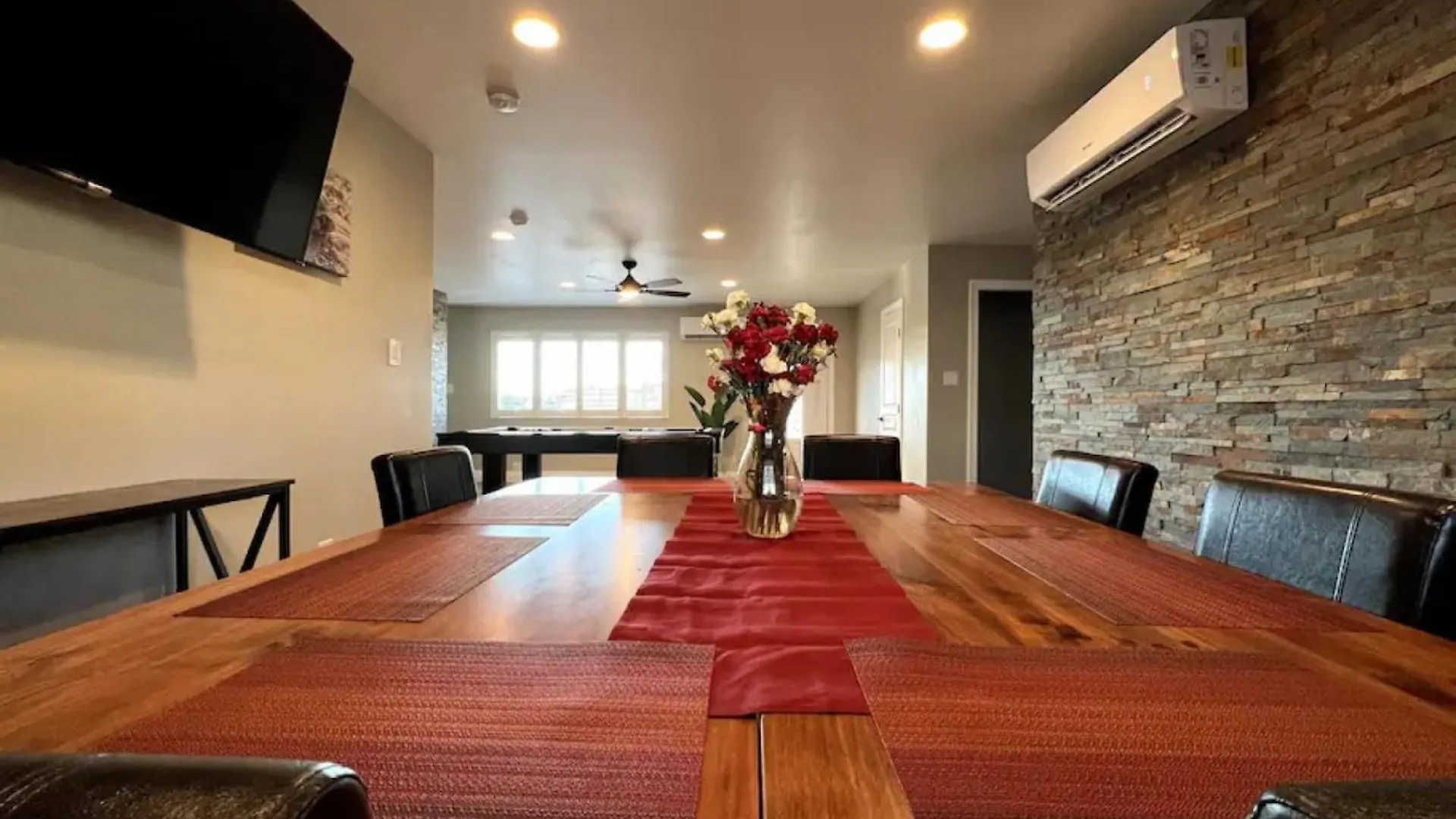 Hébergement de vacances Lux Private Home - Pool, Billiards, 8 Smart Tvs, Board Games, Cotton Bedding - The Stone Sanctuary At Mccullough Hills Trailhead Las Vegas États-Unis