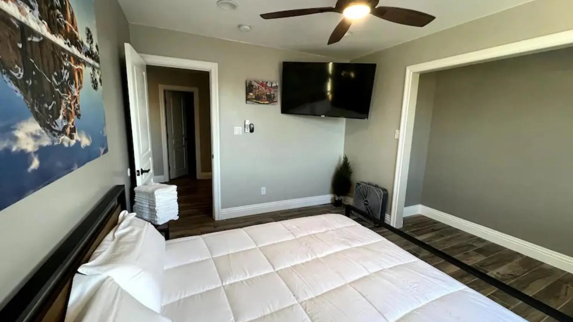 Lux Private Home - Pool, Billiards, 8 Smart Tvs, Board Games, Cotton Bedding - The Stone Sanctuary At Mccullough Hills Trailhead Las Vegas Hébergement de vacances