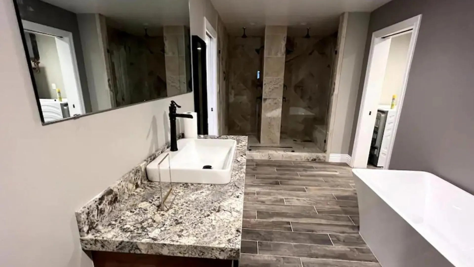 Hébergement de vacances Lux Private Home - Pool, Billiards, 8 Smart Tvs, Board Games, Cotton Bedding - The Stone Sanctuary At Mccullough Hills Trailhead Las Vegas États-Unis